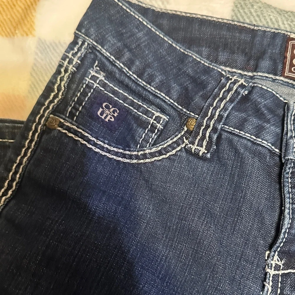 A15.  Cowgirl Up Women's Mid Rise Boot Cut Jeans embroidered pockets size 26